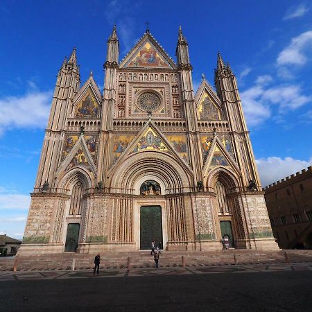 Duomo Budget Apartamento Orvieto Exterior foto